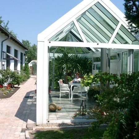 1. Musterwintergarten neben der Ausstellungshalle
