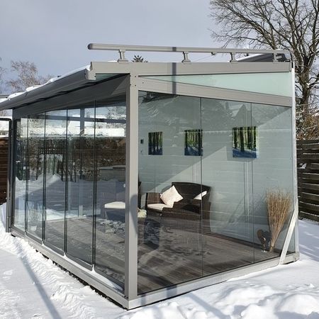 Musterglashaus mit Glasschiebewänden